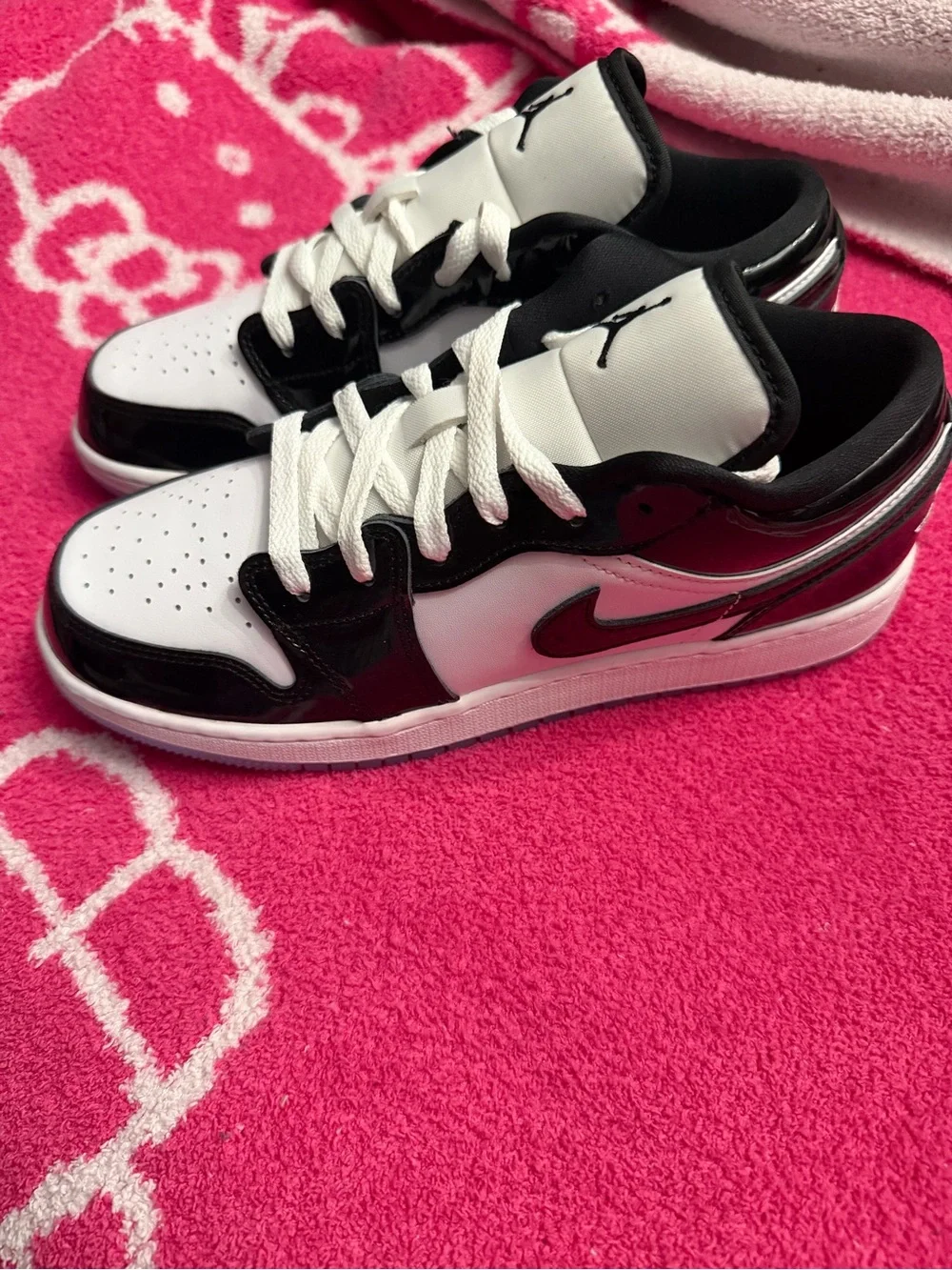 Jordan Kids Black and White Low-Top Sneakers with Patent Finish